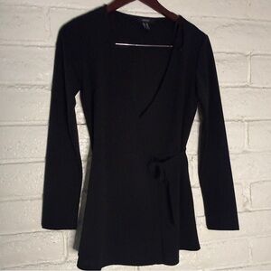Forever 21 Black Long Sleeve Wrap Romper Peplum Shorts Size S